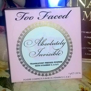 Too Faced Absolutely invisible face powder translucent (Discontinued item)